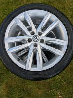 Reifen Pirelli Sommerreifen VW Alufelge 215 / 45 / 17 Schleswig-Holstein - Neumünster Vorschau