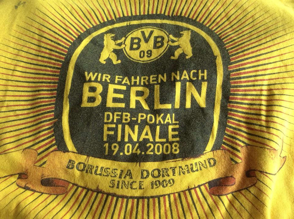 Verschiedene Fußball-Fan-Artikel „ BVB/ Bayern/Deutschland in Kamen