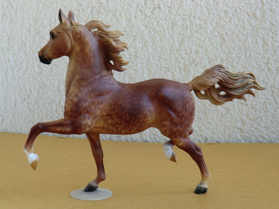 MoDELLPFERD BREYER ARAB HUCKL BEY dappl FUCHS CM JCLAUS USA LSQ S in Oberursel (Taunus)