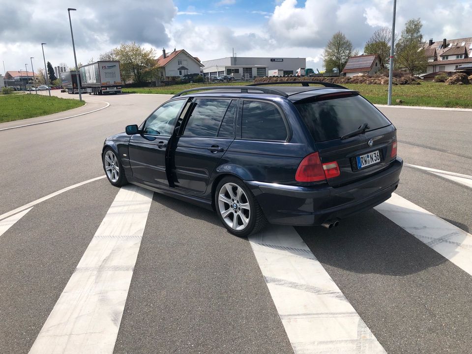 BMW E46 325i mit neuem Tüv und M-Paket in Schramberg