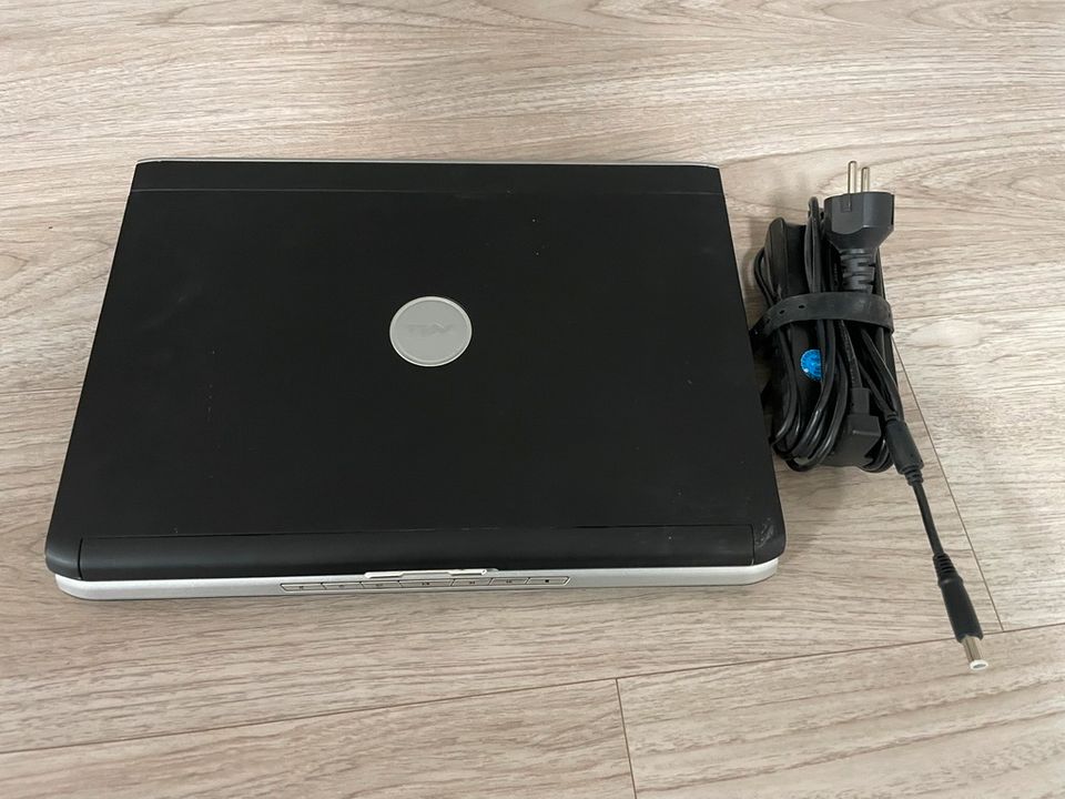 DELL Inspiron 1520 l 15 Zoll - Vintage, für Bastler oder Sammler in Möser