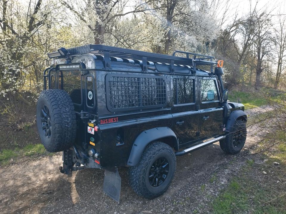 Land Rover Defender 110 td4 in Hildesheim