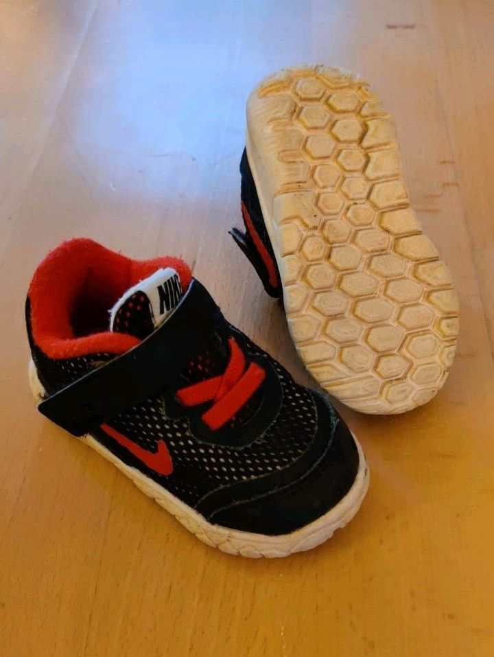 Baby Turnschuhe Nike Größe 19,5 in München