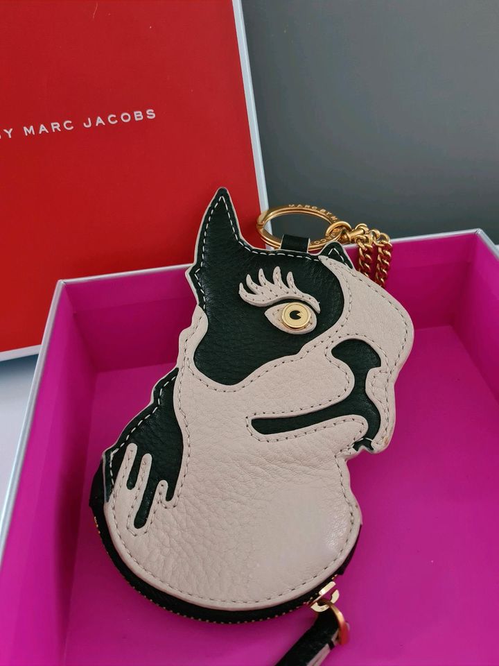 Marc by Marc Jacobs Bulldogge Boston Terrier Anhänger Clutch in Passow