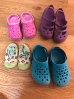 lila Crocs C11 Bade-/Hausschuhe 24 (rosa) & 27 (blau) Nordrhein-Westfalen - Neuss Vorschau