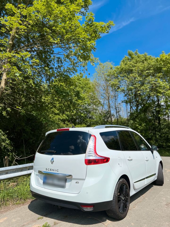 Renault Grand Scenic 3 Bose Edition in Bad Wünnenberg