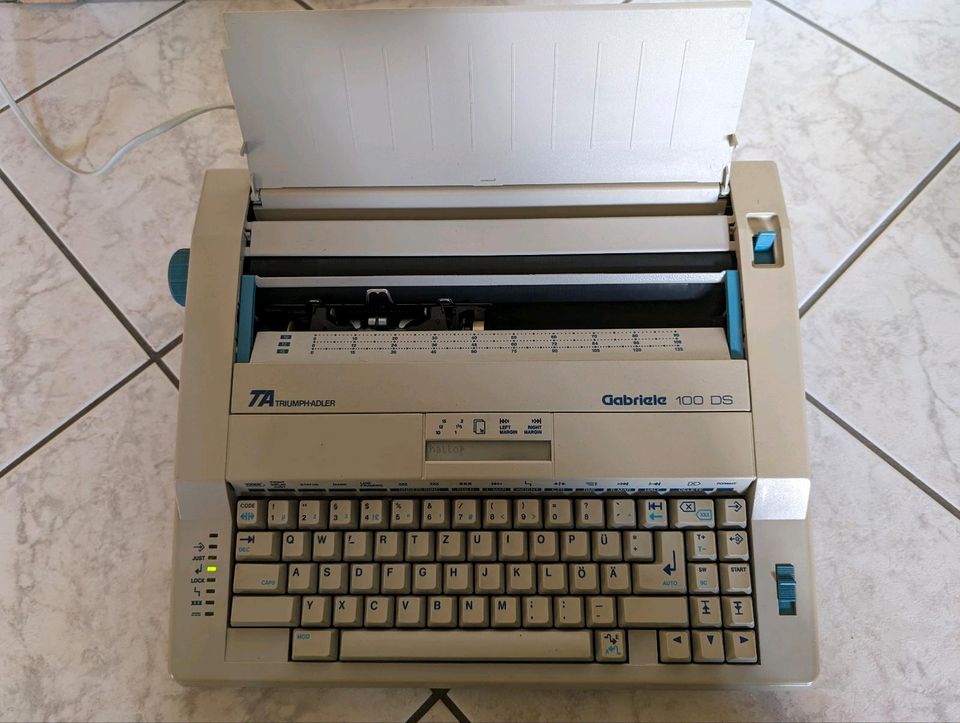Elektrische Schreibmaschine TA Gabriele 100 DS in Rodenberg