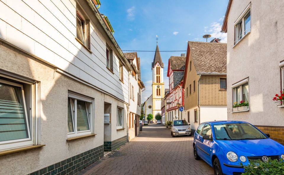 EInzigartige Gelegenheit: Preiswertes Haus zur Renovierung in Osterspai in Osterspai