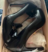 Prada Heil Heels Pumps  Leder schwarz 41 neu Bayern - Regensburg Vorschau