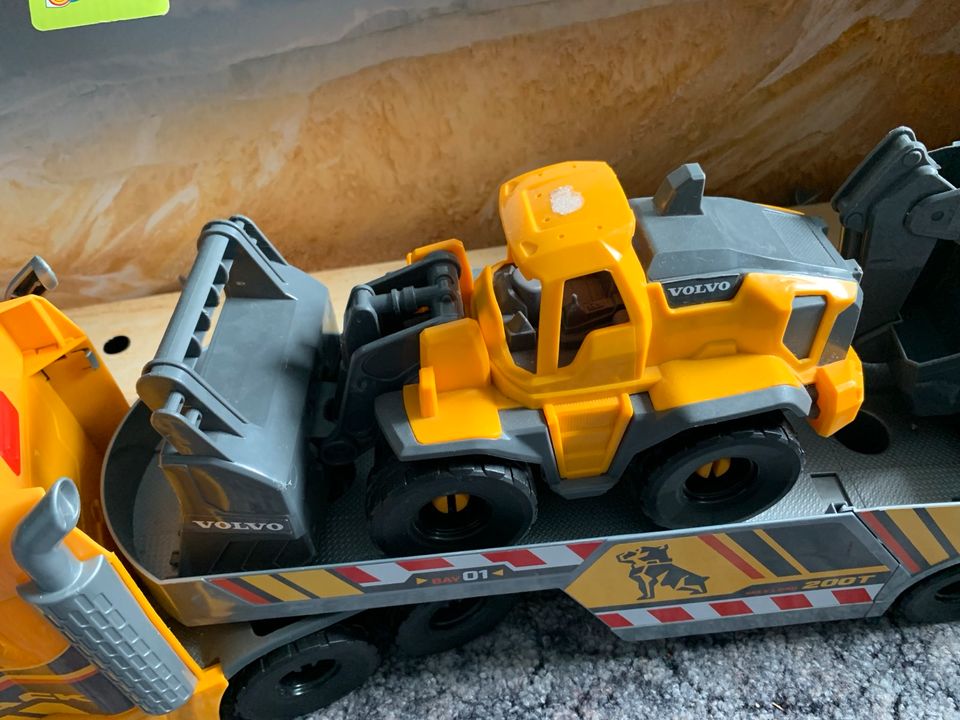 Tieflader von Dickie Toys Baustellen Fahrzeug Spielzeug Baustelle in Griesheim