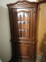 Eckschrank Buffetschrank Vitrine vollholz vintage Niedersachsen - Lüchow Vorschau