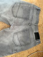 Jeans Hose Grau Gr. W32/32 Denim 1982 Mega Niedersachsen - Moormerland Vorschau