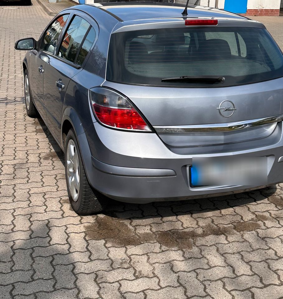 Opel Astra H (Frischer TÜV) in Seevetal