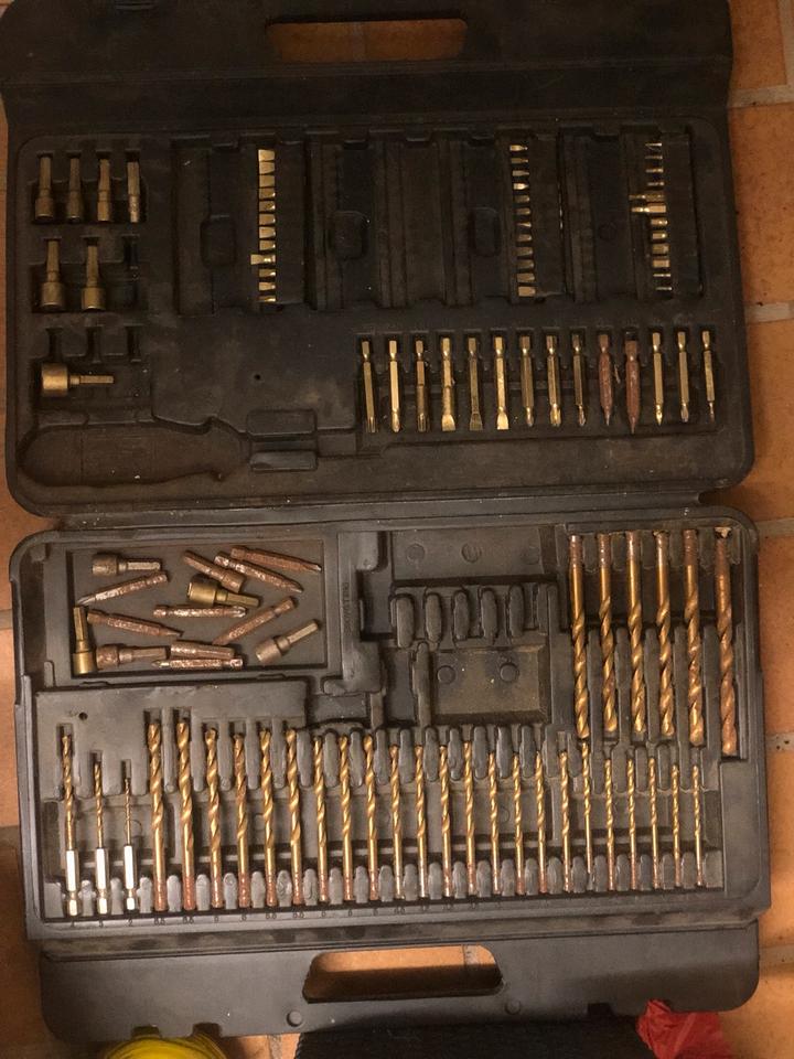Werkzeugkoffer mit 4 bestückten Seiten Bits, Bohrer, Fräsen in Rockenhausen