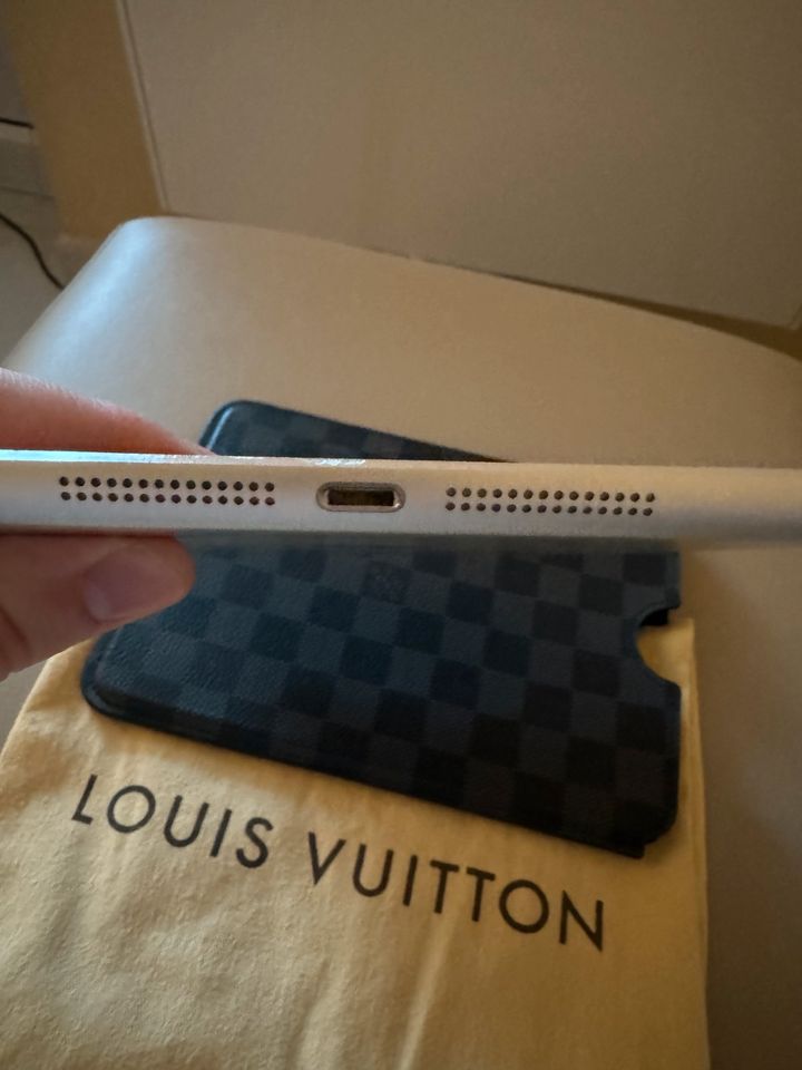 Apple IPad Mini + Louis Vuitton Hülle in Schermbeck