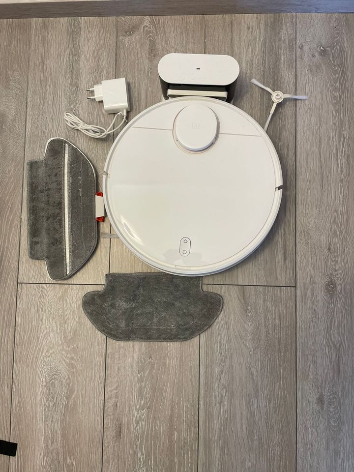 Xiaomi Wischroboter Robot Vacuum in Berlin