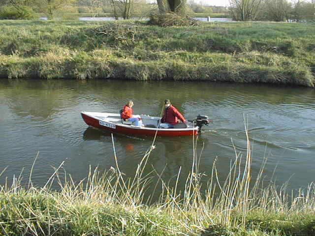 Ringmaier Ruderboot mit Trailer und viel Zubehör, 5PS Außenborder in Lahnau