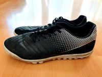 Gr. 41: Fußballschuhe Sneaker Halbschuh Sportschuh mit Noppen Berlin - Lichtenberg Vorschau