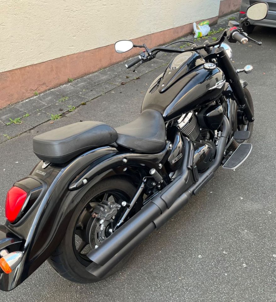 Suzuki Intruder C 1500 Black Edition in Wetzlar