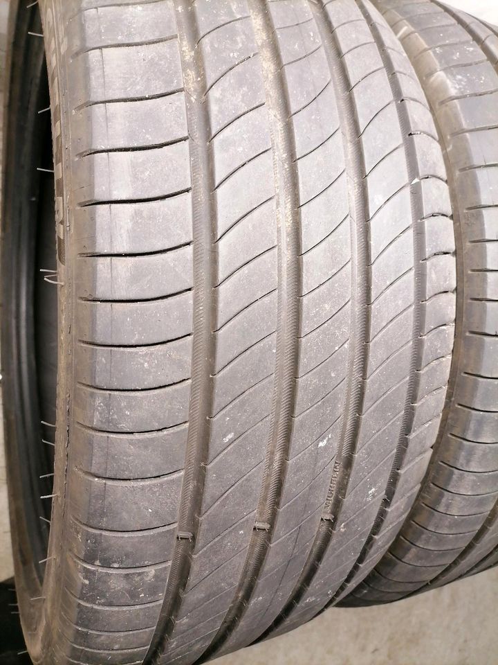 5,5 mm / 2021 / MICHELIN Primacy - 2x 225/40 R18 92Y Sommerreifen in Böblingen