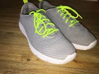 coole fashioned Sneaker von H&M Gr. 33 hellgrau mit neongelb TOP Schleswig-Holstein - Jörl Vorschau