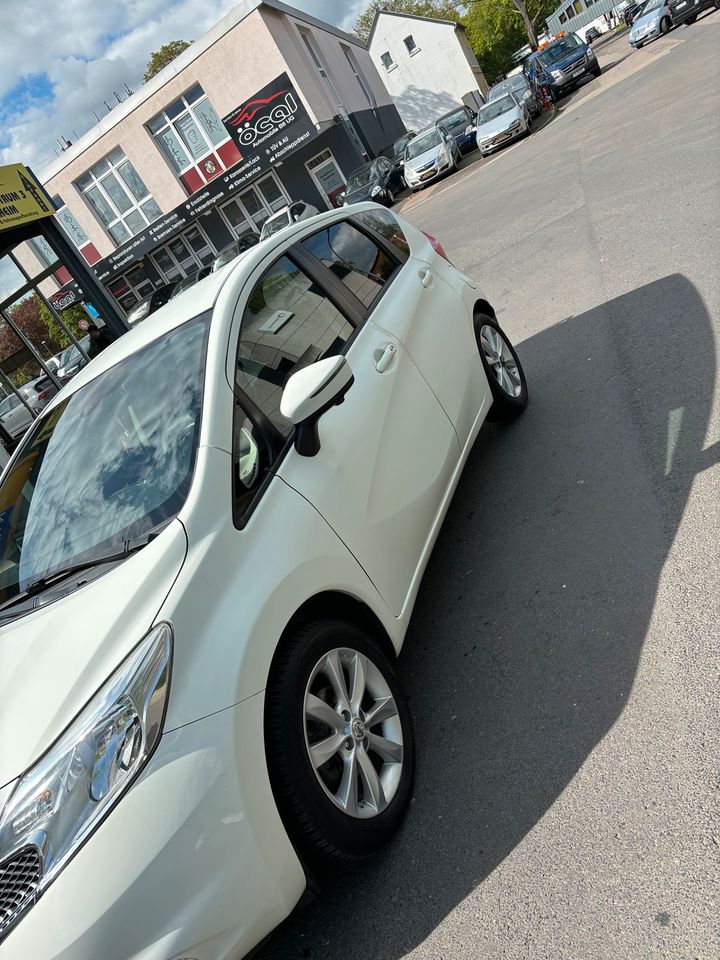 Nissan Note 1.2 DIG-S CVT tekna in Köln