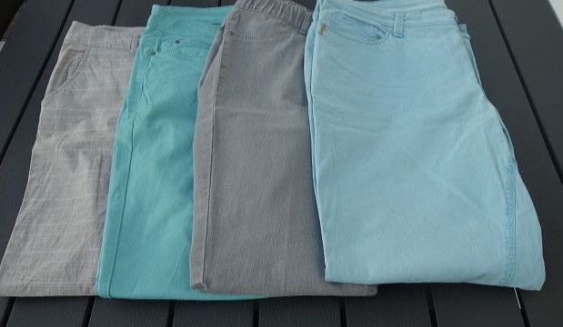 Vier Jeans Hosen Treggins Baumwolle MAC Sheego Tchibo Woman in Egelsbach
