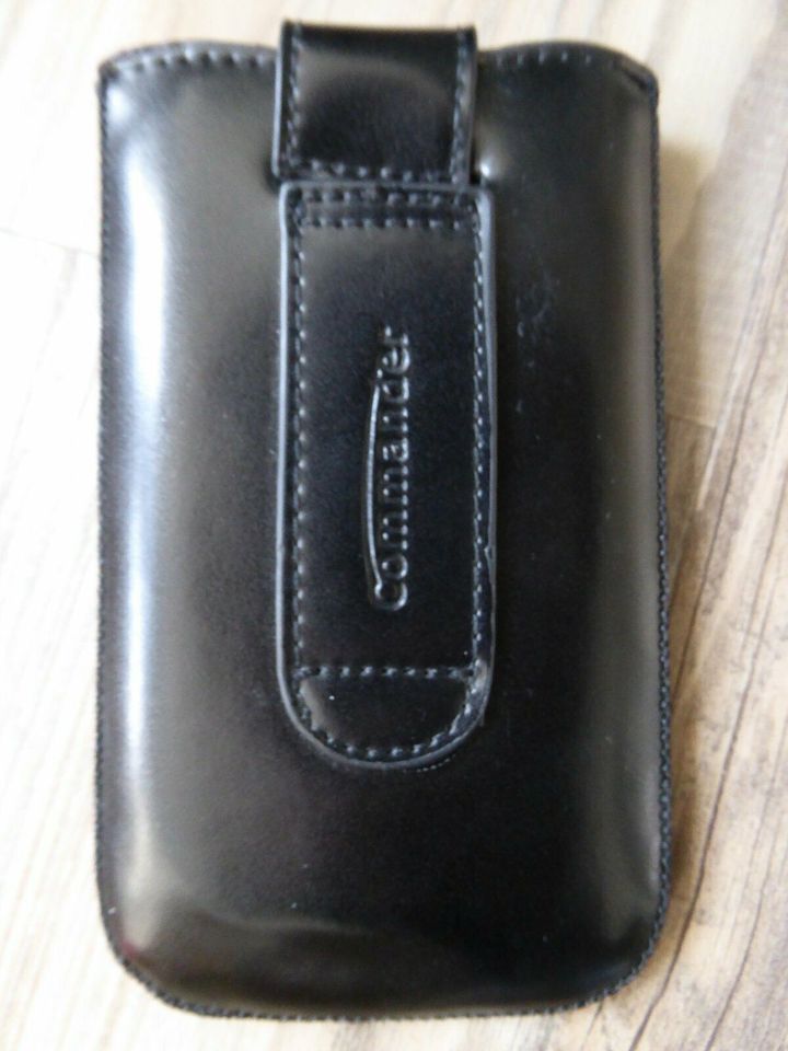 COMMANDER Handyhülle Smartphone Tasche Universal schwarz NEU in  Niedersachsen - Diepholz | Telefon gebraucht kaufen | eBay Kleinanzeigen  ist jetzt Kleinanzeigen