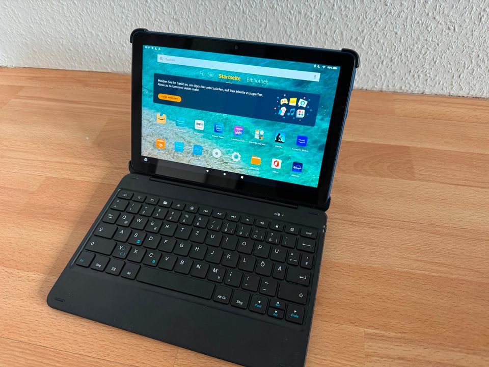 Amazon Fire HD 10 (11. Generation) 32 GB + Bluetooth-Tastaturhüll in Köln