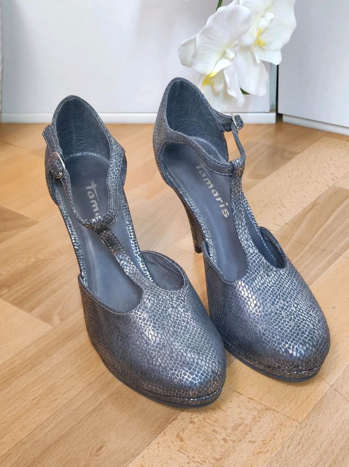 Top! Festliche Tamaris High Heel Stiletto Pumps 40 Silber Vintage in Übach-Palenberg