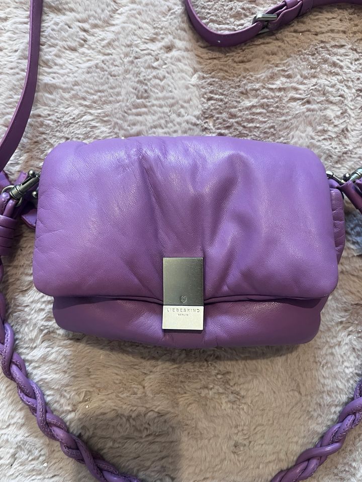 Liebeskind Tasche Crossbody S in Violet zu verkaufen in Berlin