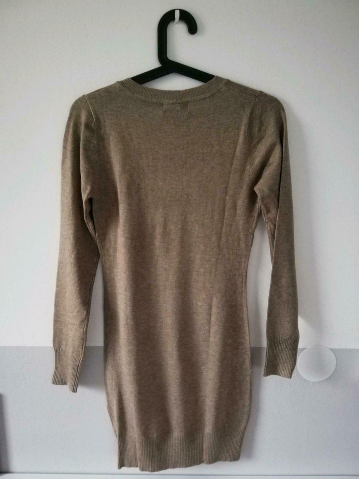 2 Pullover / Longpullover Gr. XS-S neu mit Etikett in Nürnberg (Mittelfr)