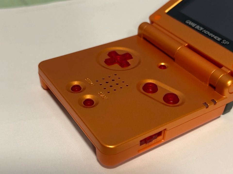 Gameboys Advance SP Pokémon Glurak (Charizard) Edition AGS-001 in Berlin