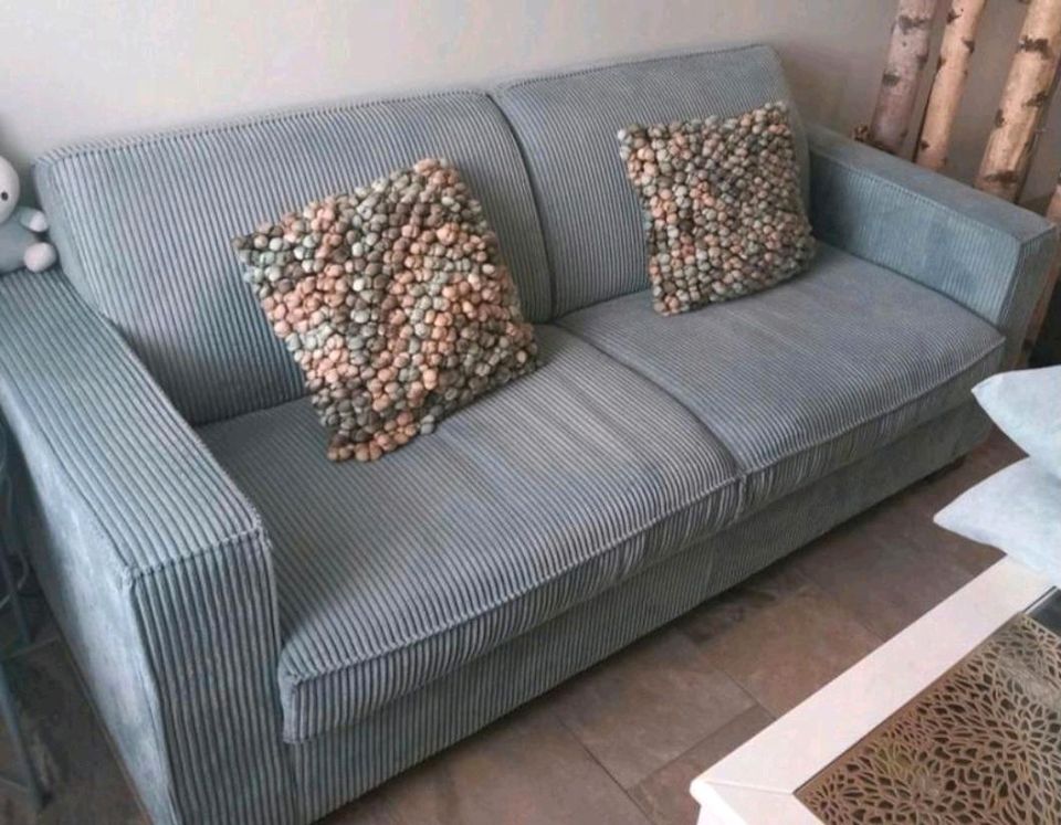 Drei-Sitz Ribcord Couch / Sitzbank / Sofa in Aachen