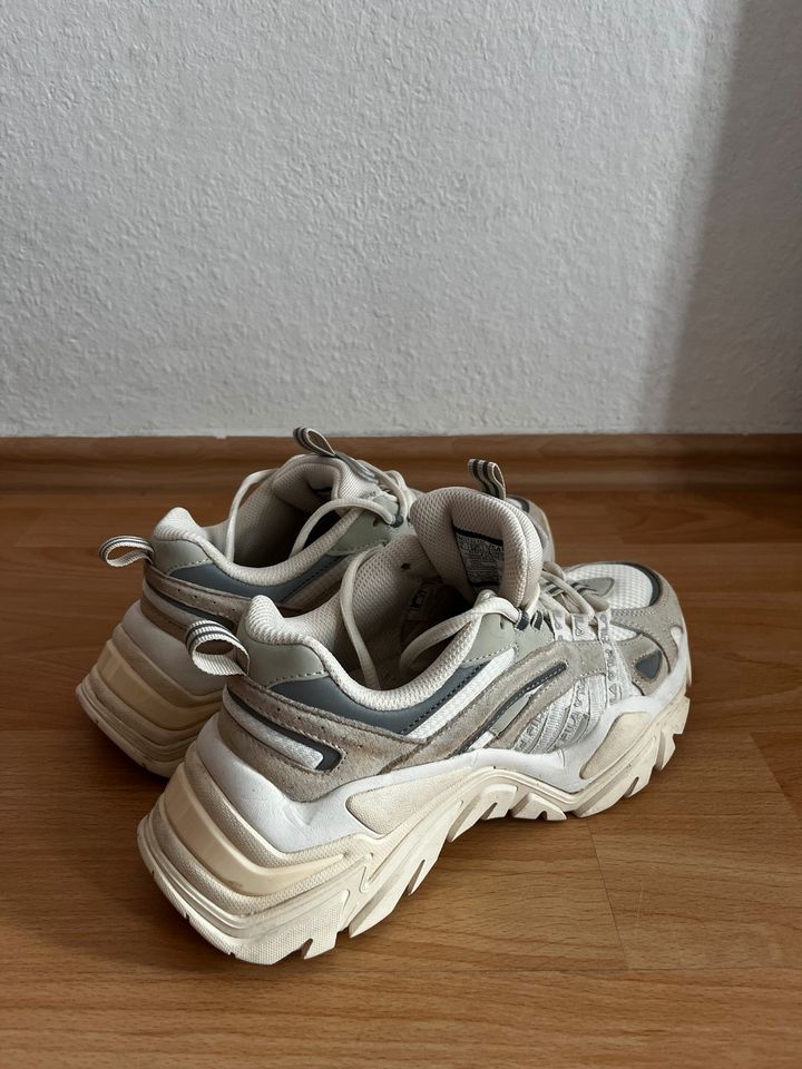 Fila Electrove Sneakers Weiß/Creme Gr. 38.5 in Berlin