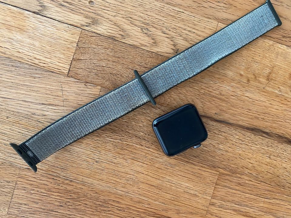 Apple Watch Series 3 in Krefeld