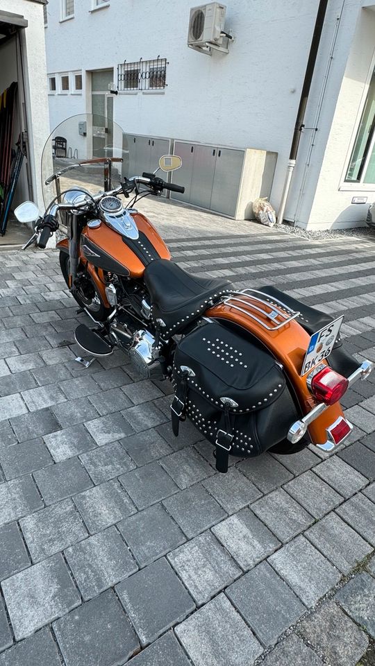Harley Davidson Heritage Softail Classic in Neufahrn