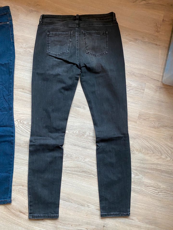 2 Stück Jeans Hose Street One/Vero Moda in Hennstedt