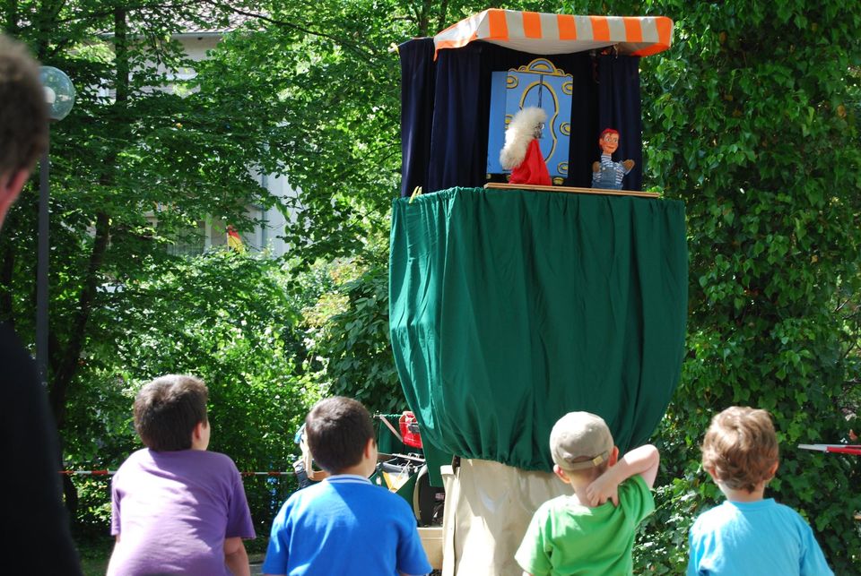 Praktikantinnen in Frankfurt am Main