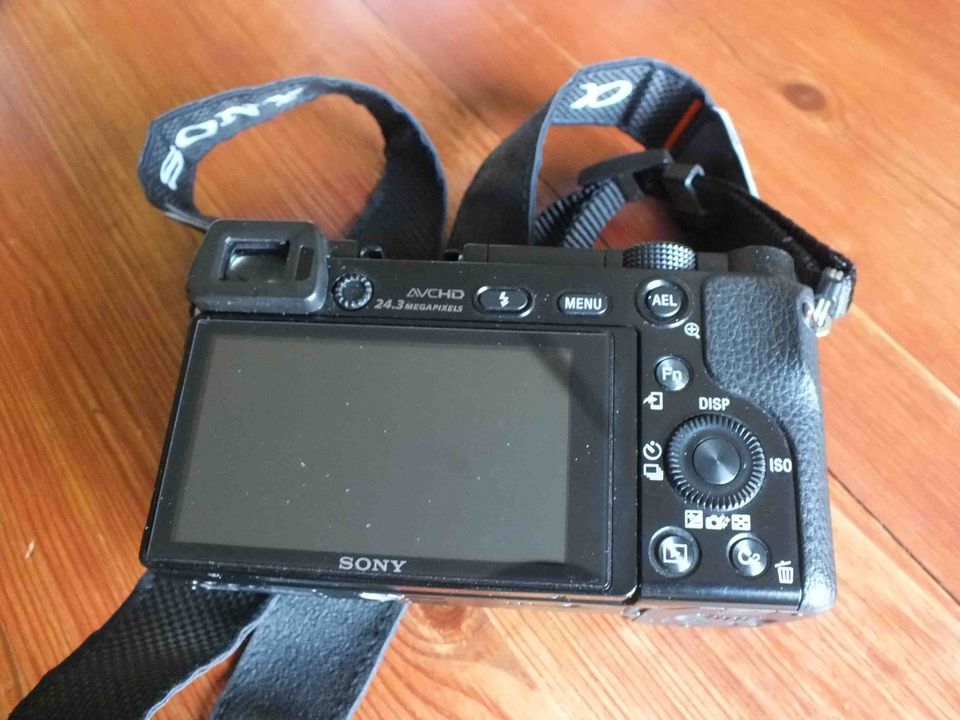 Kamera Sony A6000 in schwarz in Nümbrecht