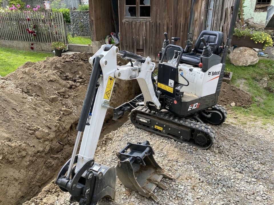 Minibagger Microbagger Bobcat E10z zu vermieten Bagger in Pleystein