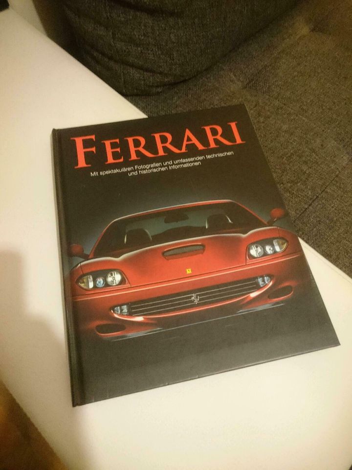 Ferrari - Buch, Bildband und Story über Ferrari in Berlin