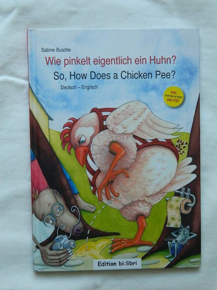 Wie pinkelt eigentlich ein Huhn? - So, how does a chicken pee? / in Leipzig