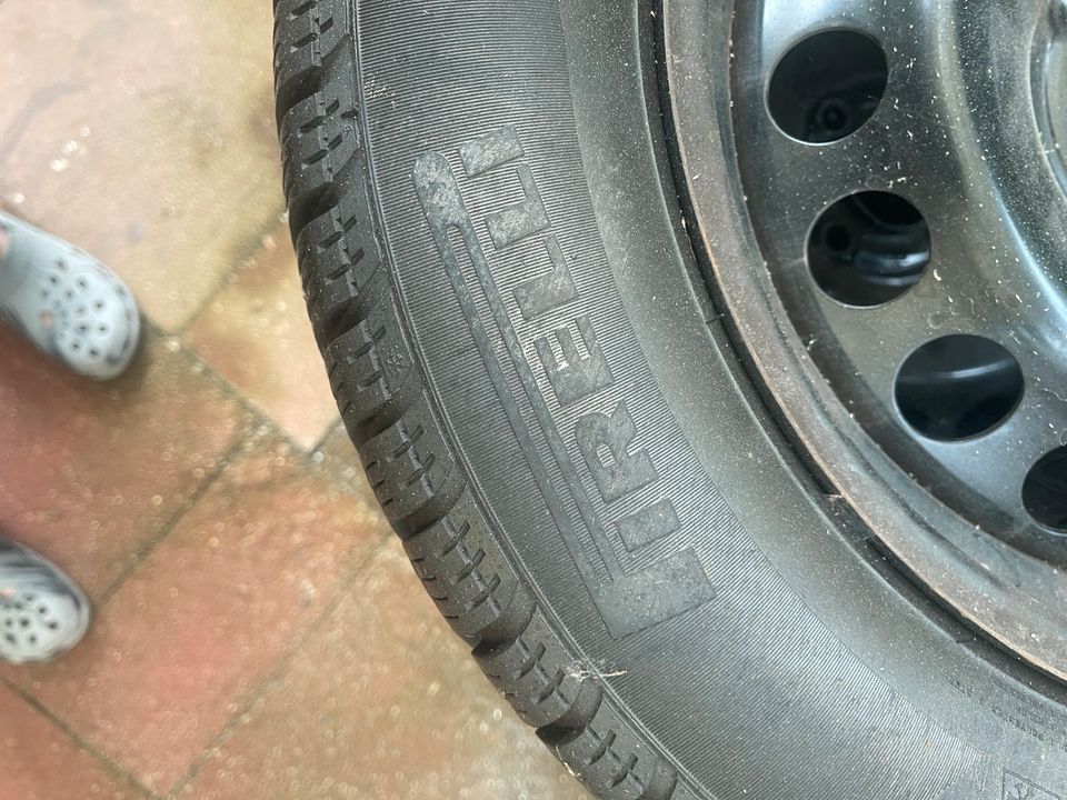 195 60 R15 Winterreifen pirelli in Groß-Gerau