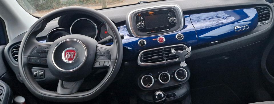 Fiat 500X  1,4 MultiAir Lounge Navi 18" Xenon Teilleder in Lemgo