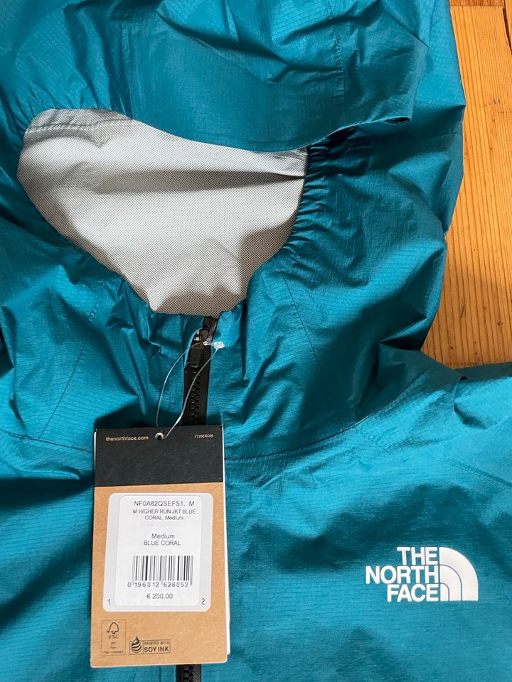 the North Face  higher run Blue Coral Regenjacke ultra leicht M in Berlin