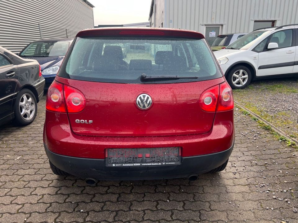 Volkswagen Golf 1.4 Trendline SPORT NAVI in Ötigheim