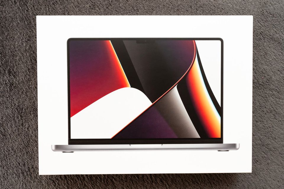 ✅ Apple MacBook Pro M1 Pro 14" 2022 4TB / 32GB / 10-C CPU A2442 in Hamburg