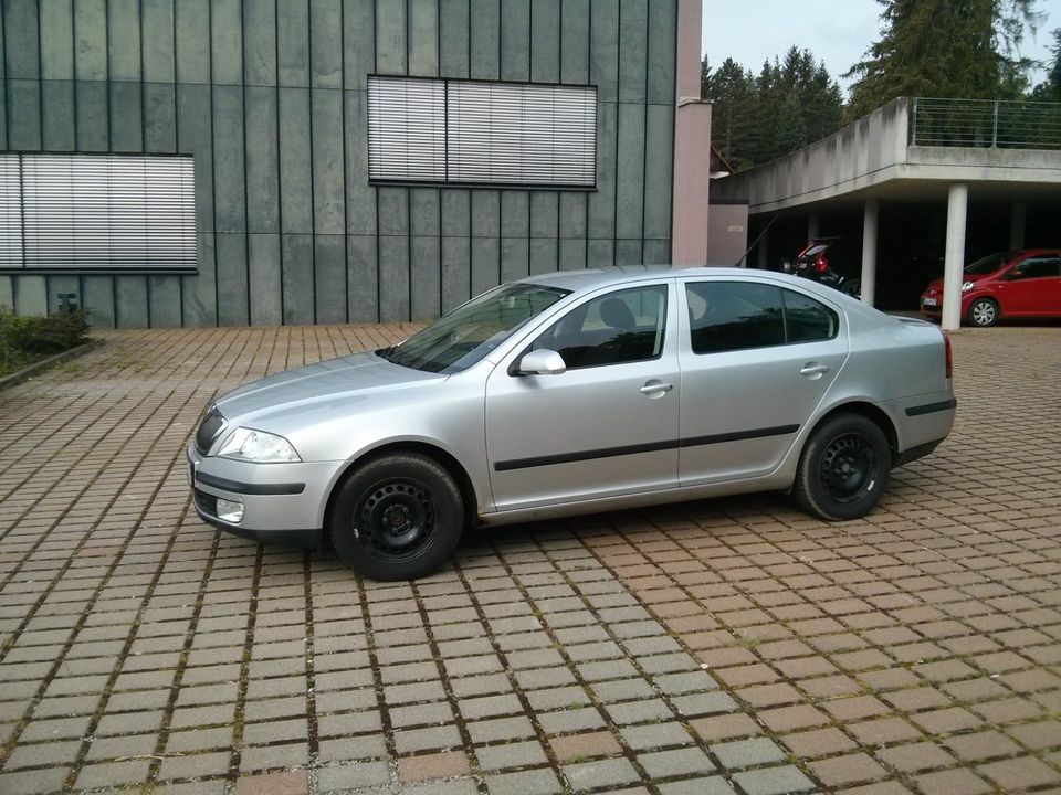 Skoda Octavia II 1Z32G4 A5 17.12.2004 1.6 MPI 102PS Export in Ballenstedt