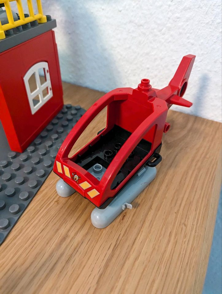 Lego Duplo Feuerwehr Station + Leiterwagen, Motorrad  10592,5601, in Plettenberg